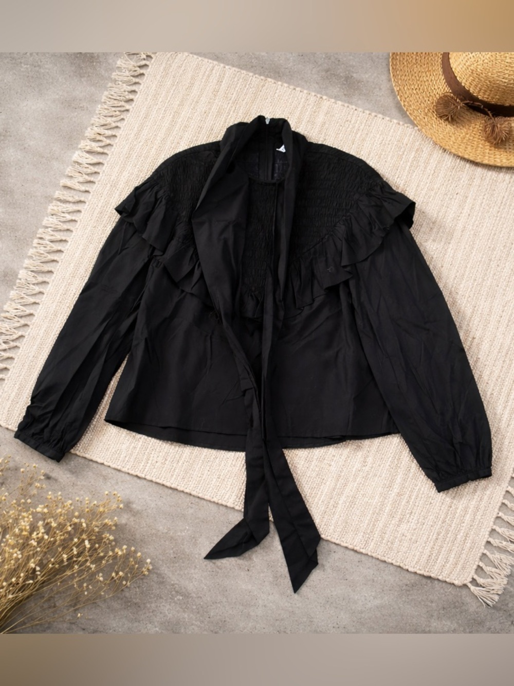 Zara Women's Black Ruffle Tie-Neck blouse